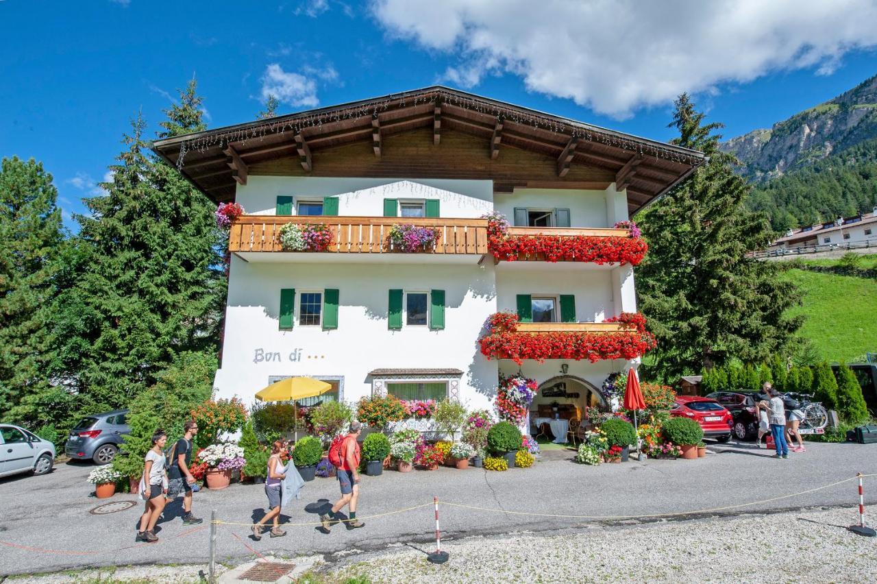 Bed and Breakfast Garni Bondi Сельва-ді-Валь-Гардена Екстер'єр фото