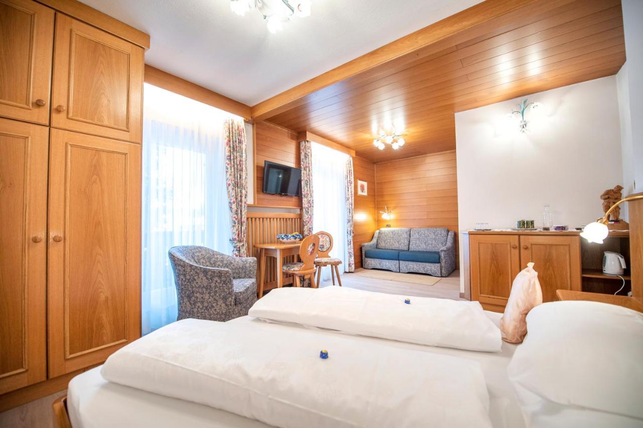 Bed and Breakfast Garni Bondi Сельва-ді-Валь-Гардена Екстер'єр фото