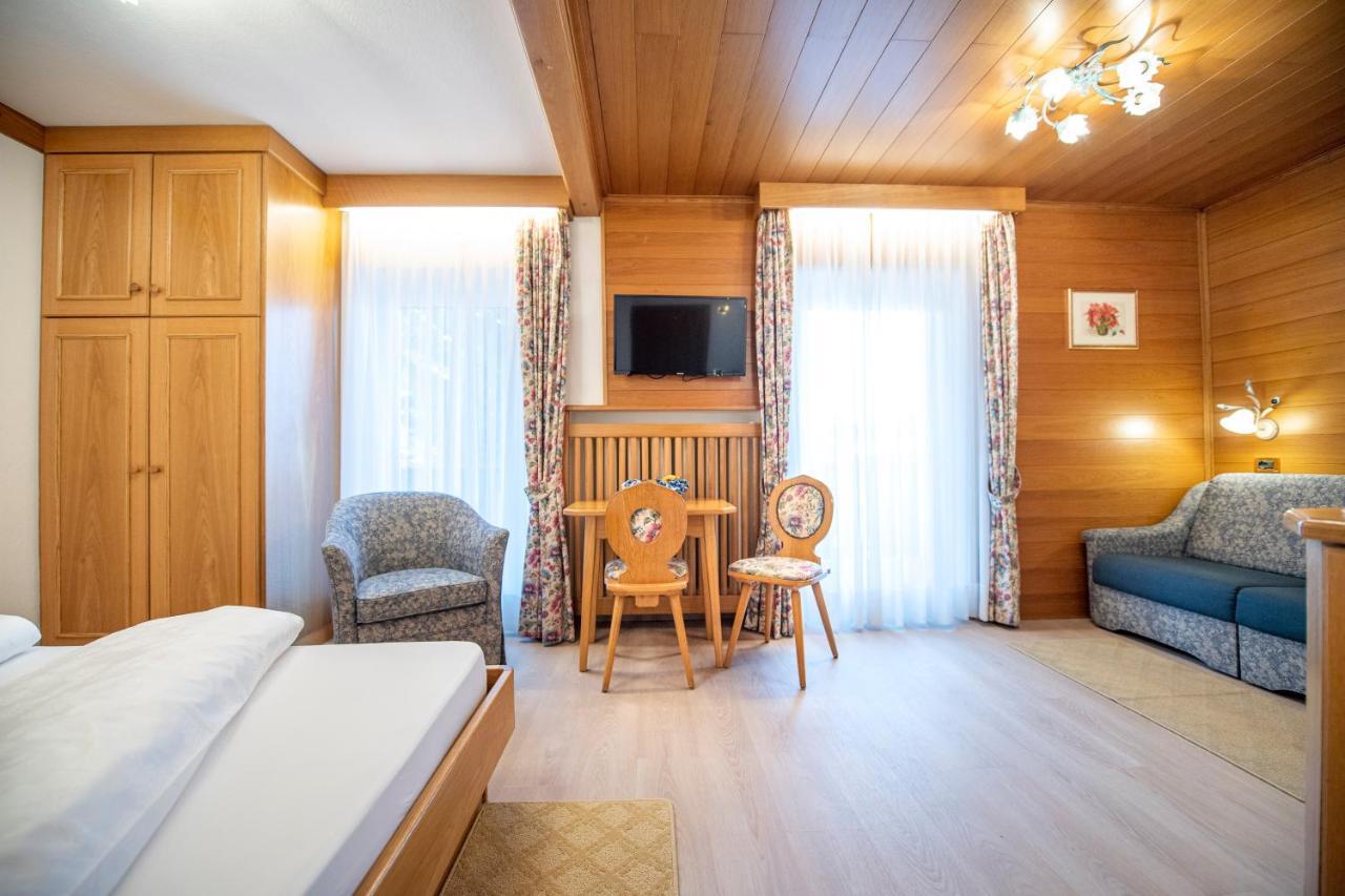 Bed and Breakfast Garni Bondi Сельва-ді-Валь-Гардена Екстер'єр фото